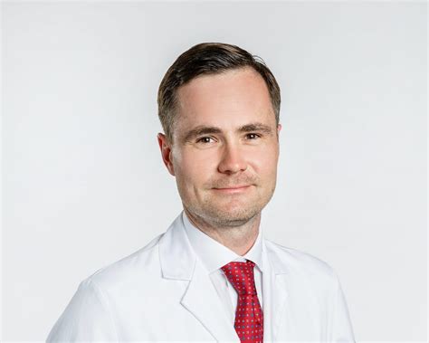 DR.